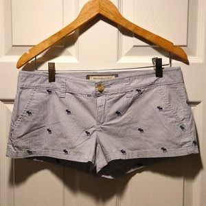 Abercrombie & Fitch Blue Pinstripe Embroidered Moose Shorts Women's Size 6